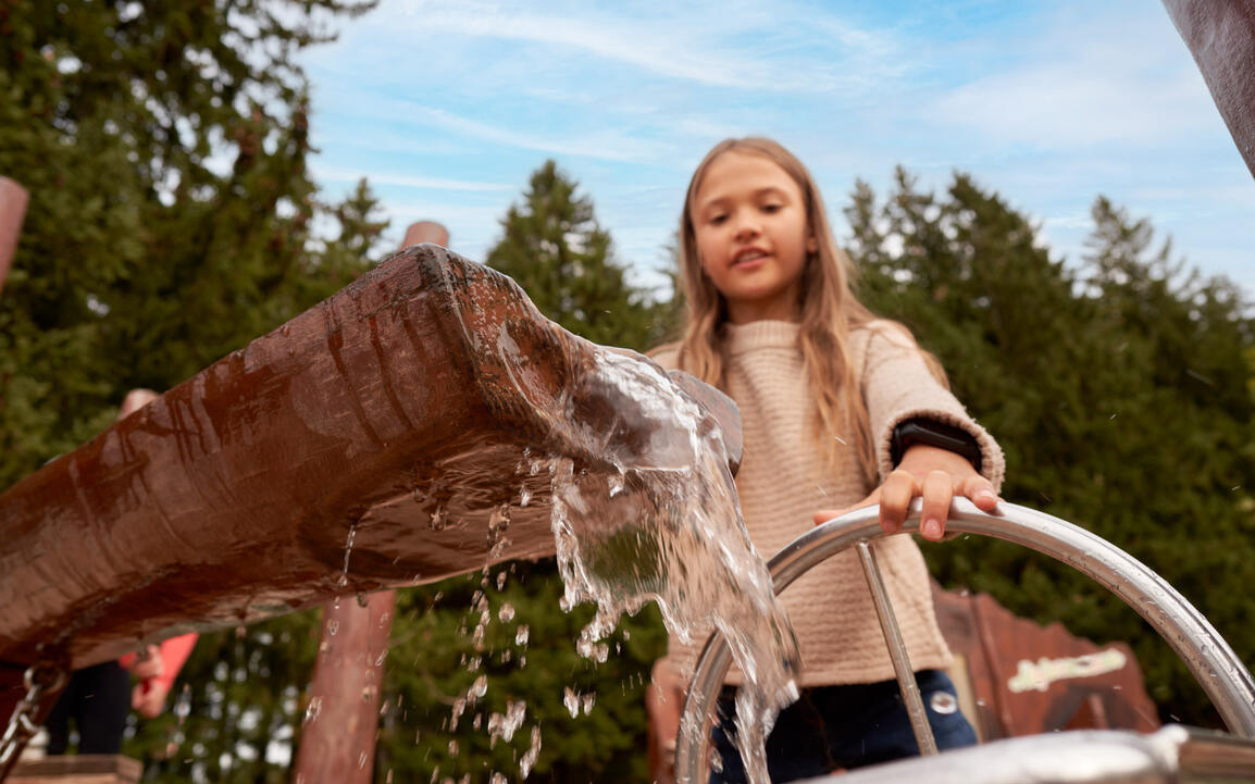 Alpsee Bergwelt Abenteuer Alpe Spielplatz Wasserspiel